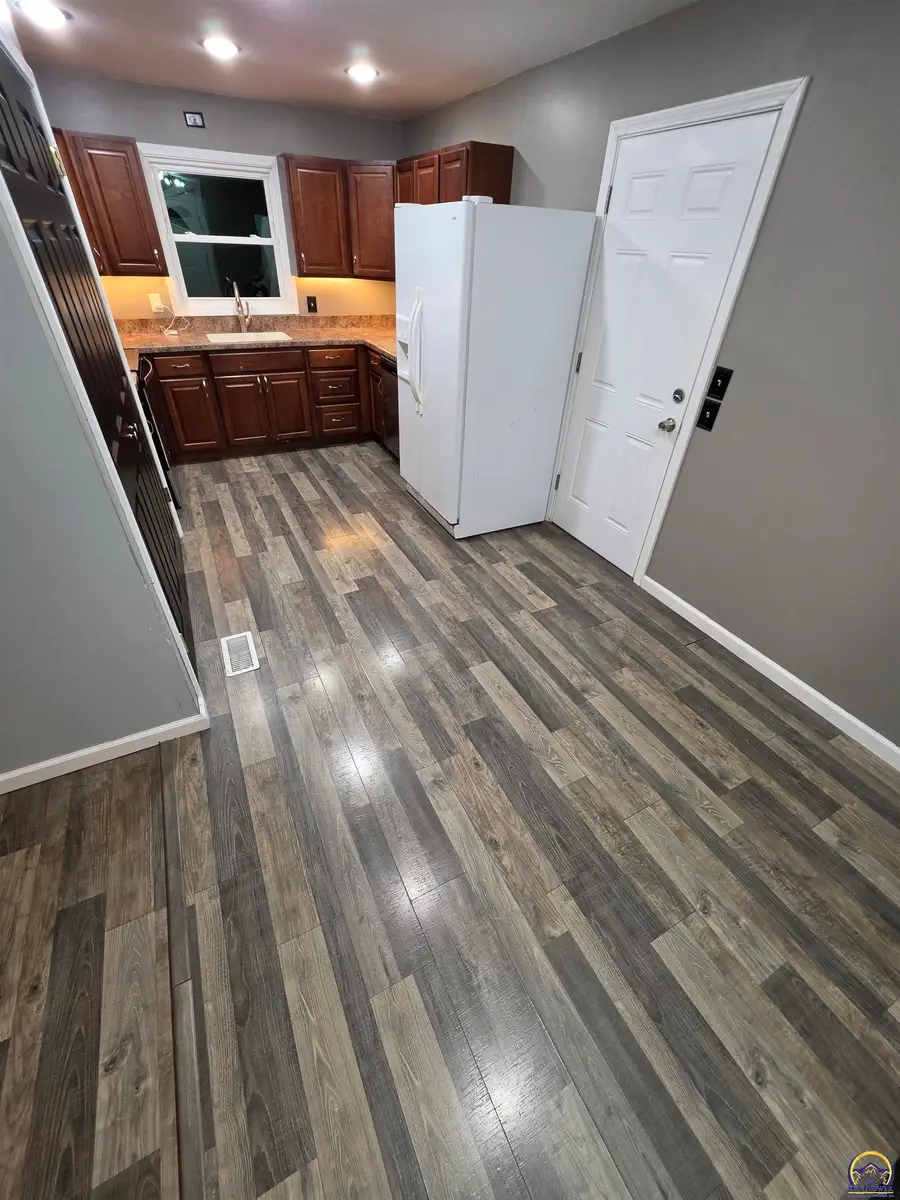 4632 NW 35th St, Topeka, KS 66618 - #2
