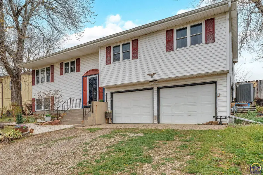 7700 Trail Rd, Meriden, KS 66512 - #3