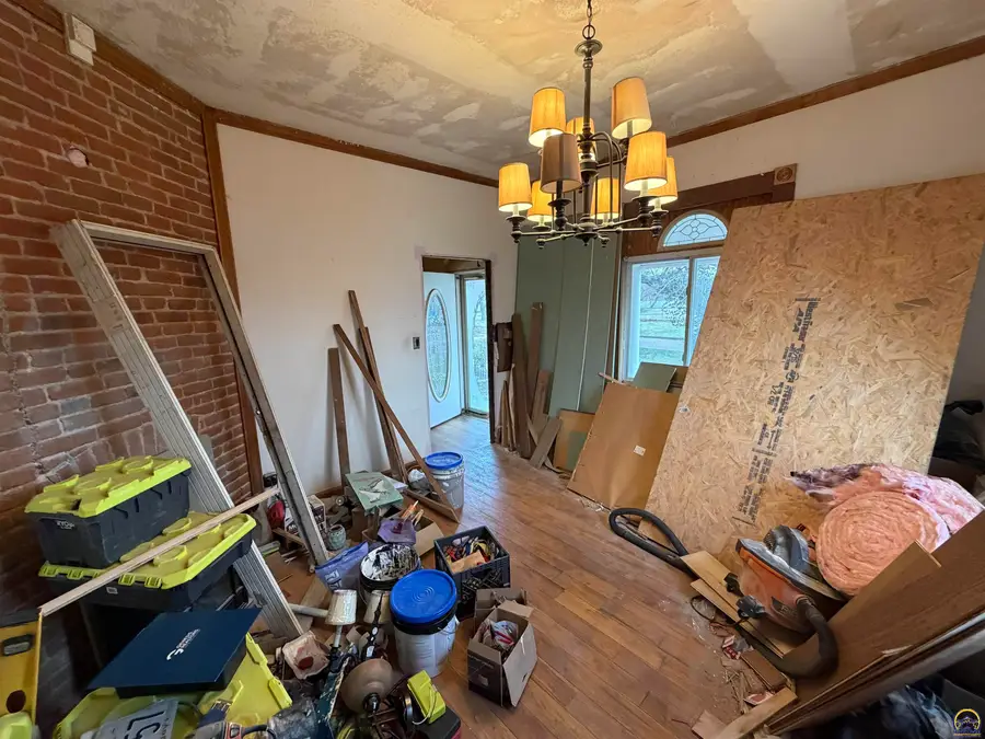 335 SW Western Ave, Topeka, KS 66606 - #3