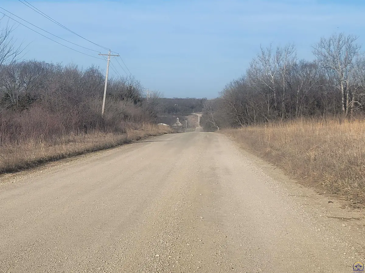 12763 54th St, Oskaloosa, KS 66066 - #1