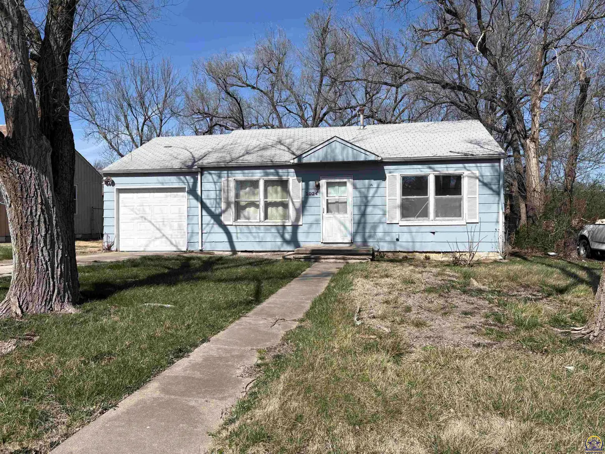 1024 SE 33rd Ter, Topeka, KS 66605 - #1