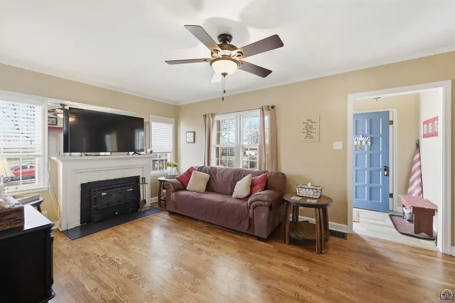 811 SE Tecumseh Rd, Tecumseh, KS 66542 - #3