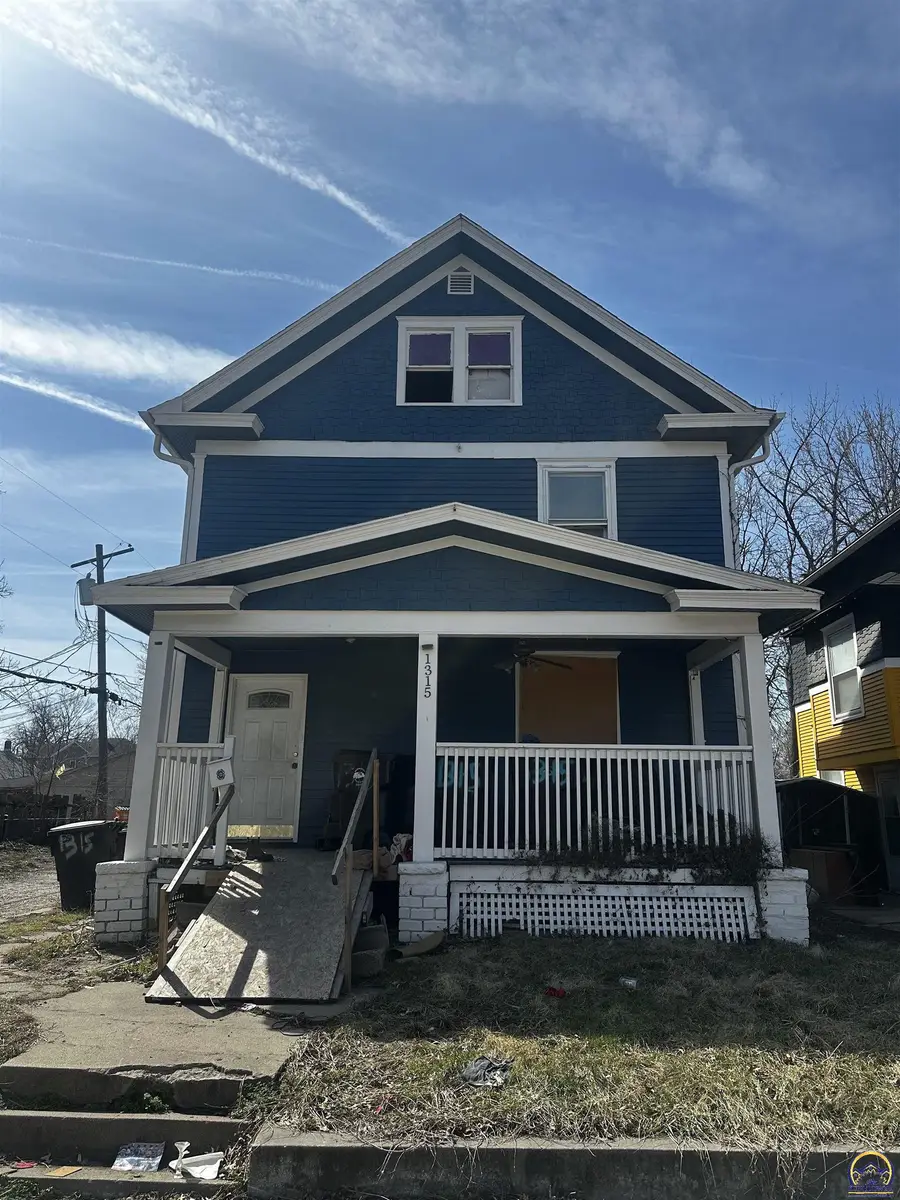 1315 SW 11th St, Topeka, KS 66604 - #2