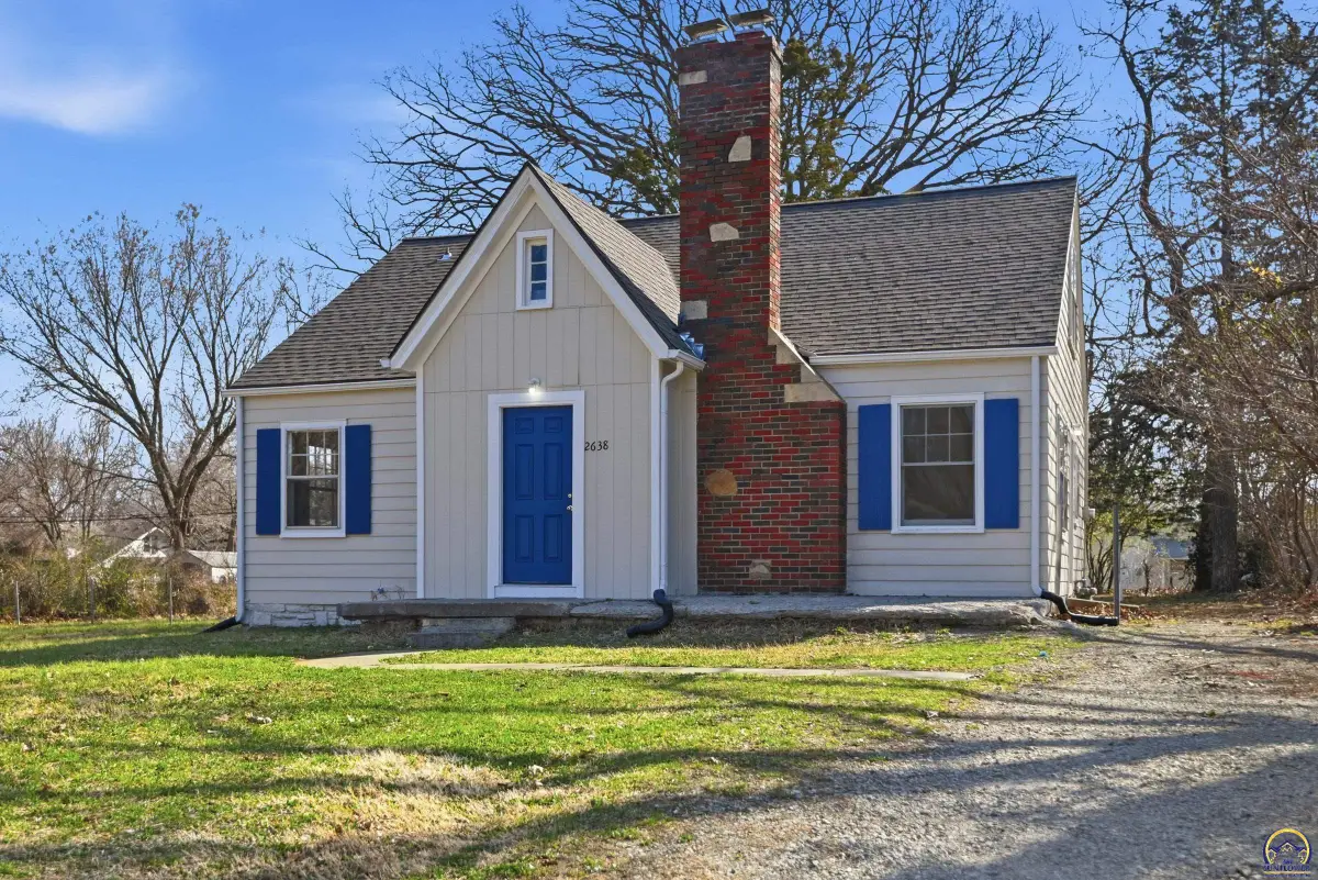 2638 SE Virginia Ave, Topeka, KS 66605 - #1