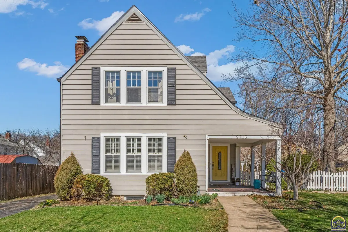 2716 SW 13th St, Topeka, KS 66604 - #1