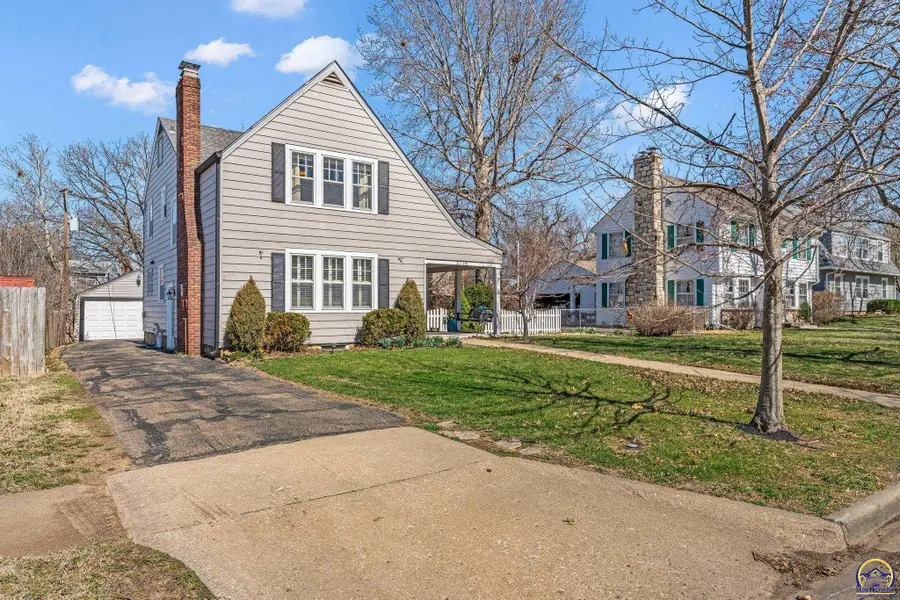 2716 SW 13th St, Topeka, KS 66604 - #2