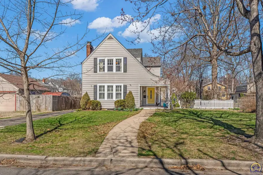 2716 SW 13th St, Topeka, KS 66604 - #3