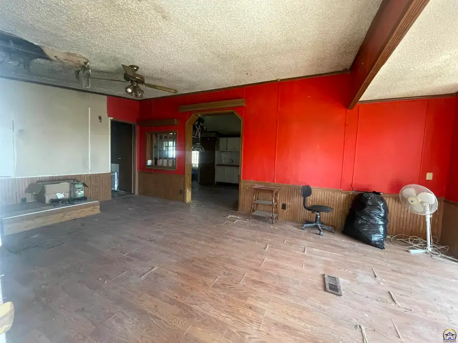 710 Simons, Lecompton, KS 66050-3059 - #2