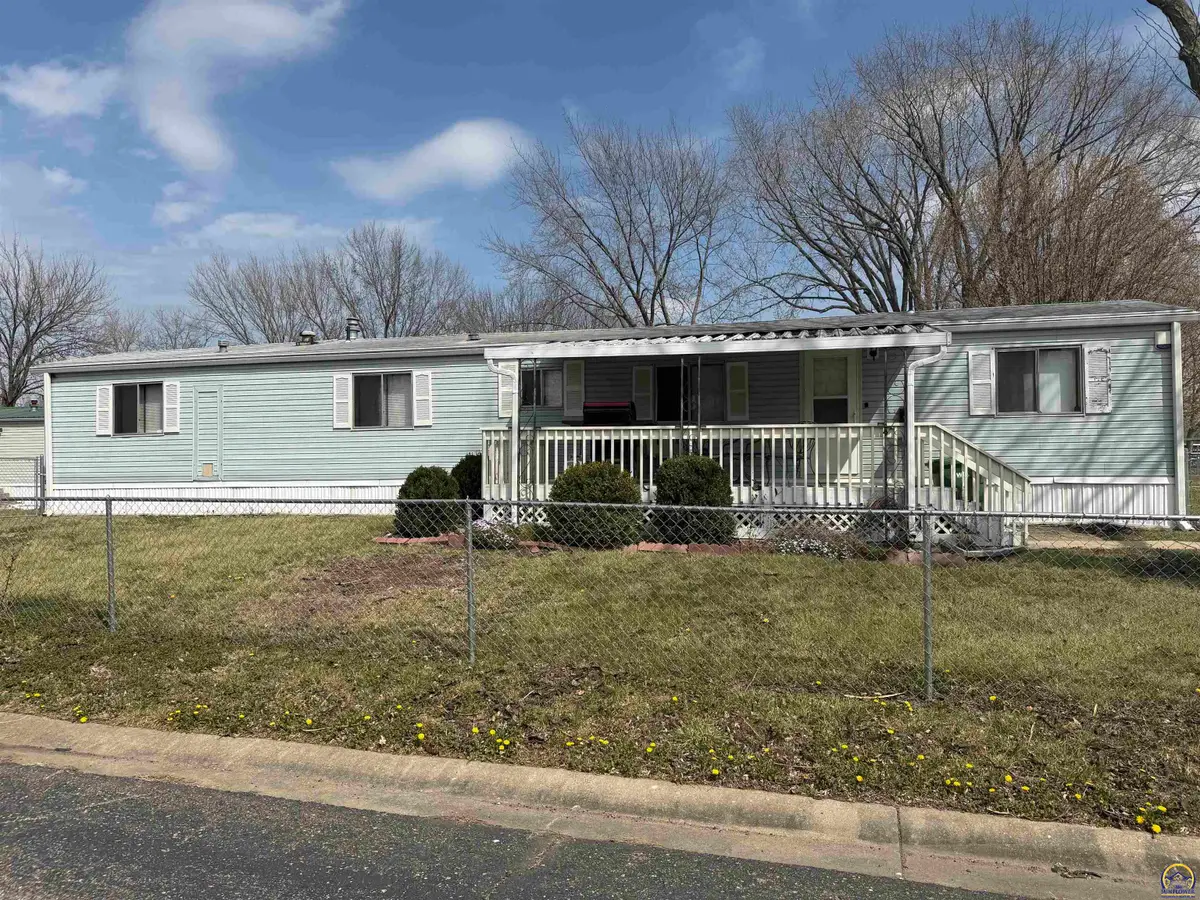 206 SW Willow Way, Topeka, KS 66609 - #1