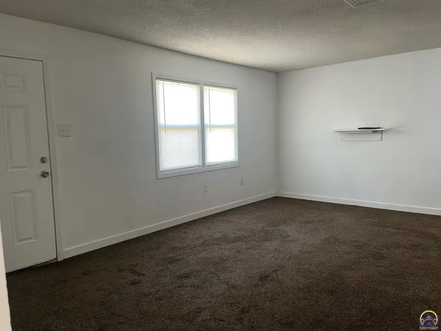 3358 SE Fremont St, Topeka, KS 66605 - #3