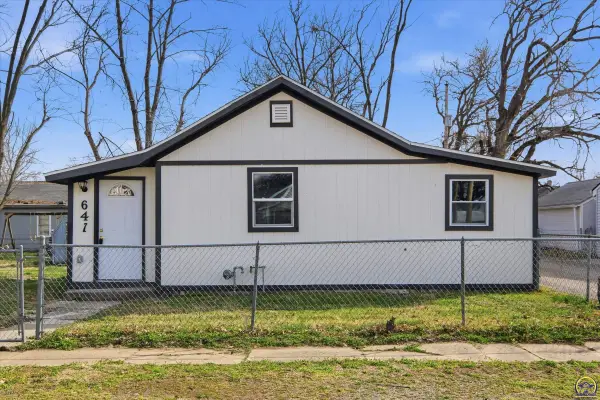 647 NE Grattan St, Topeka, KS 66116-1234