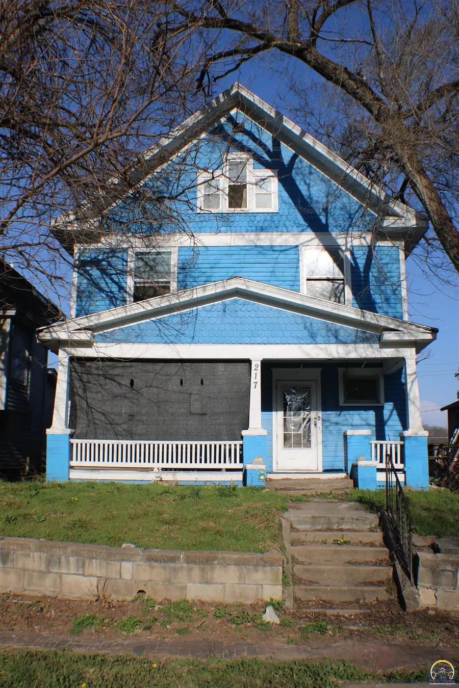 217 SW Tyler St, Topeka, KS 66603 - #2