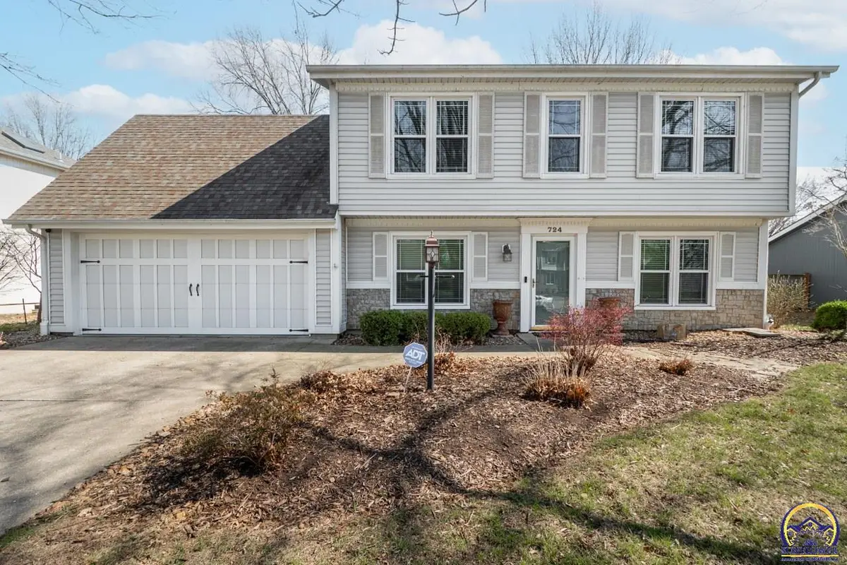 724 Eldridge St, Lawrence, KS 66049 - #1