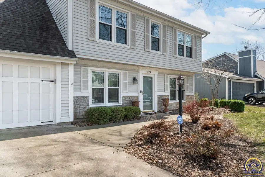 724 Eldridge St, Lawrence, KS 66049 - #3