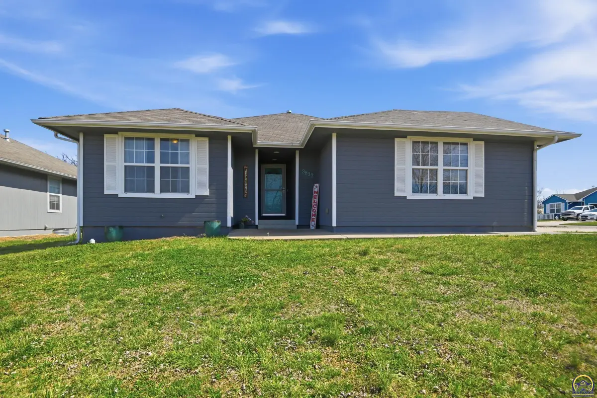3832 NW Cherry Creek Dr, Topeka, KS 66618 - #1
