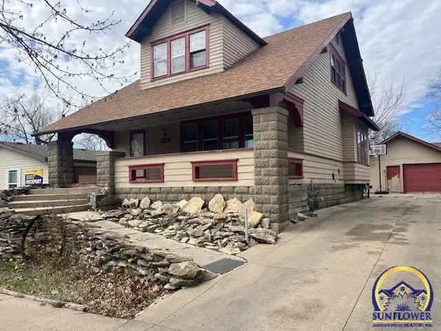1237 Exchange St, Emporia, KS 66801 - #1