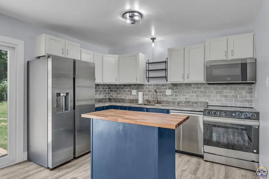 3620 SE Pennsylvania Ave, Topeka, KS 66605 - #3