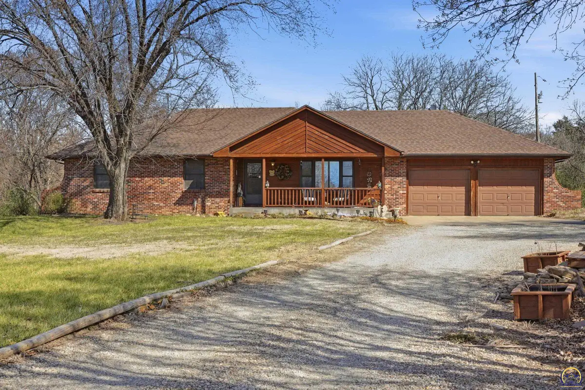 2320 NE 46th St, Topeka, KS 66617 - #1