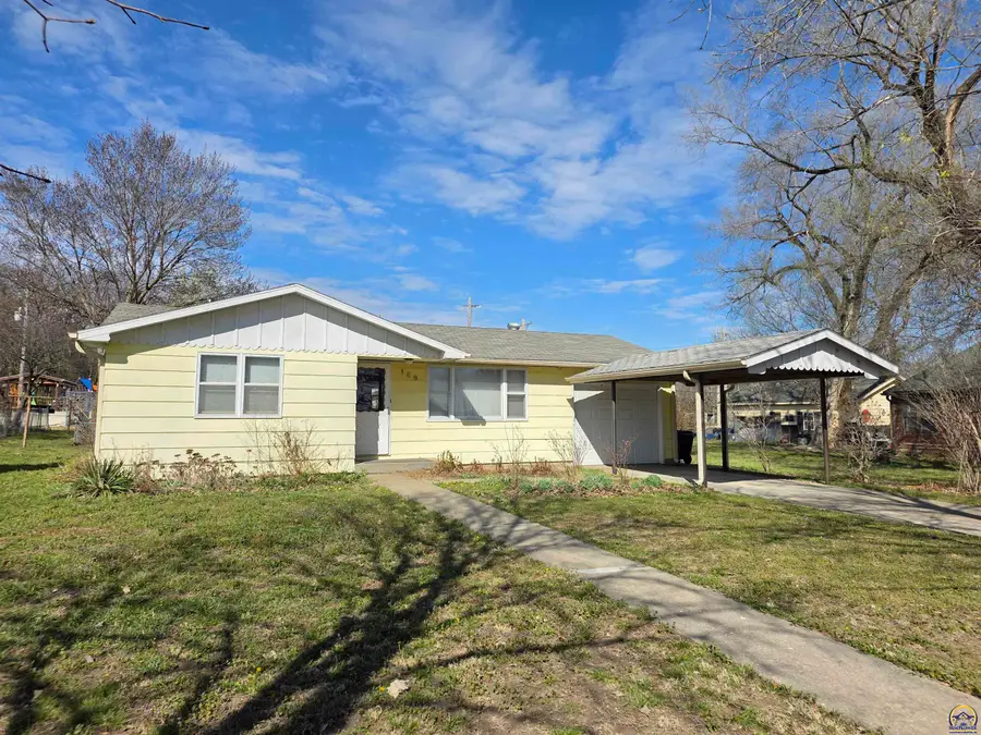 169 Wabaunsee Ave, Harveyville, KS 66431 - #2