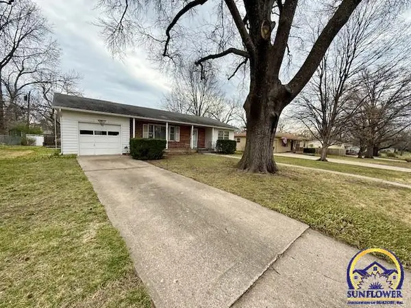 1208 W 20th St, Lawrence, KS 66046