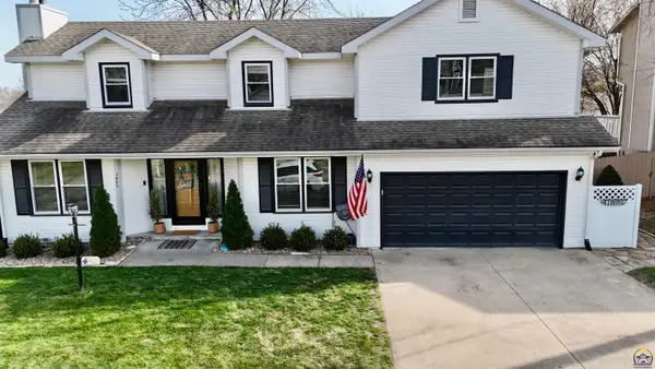 3905 W 8th St, Lawrence, KS 66049