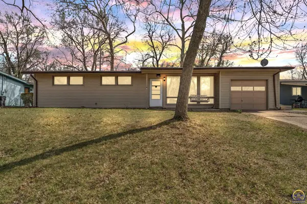 1401 SW Cornwall St, Topeka, KS 66611