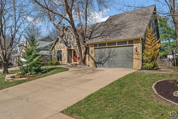 908 Easy St, Lawrence, KS 66049