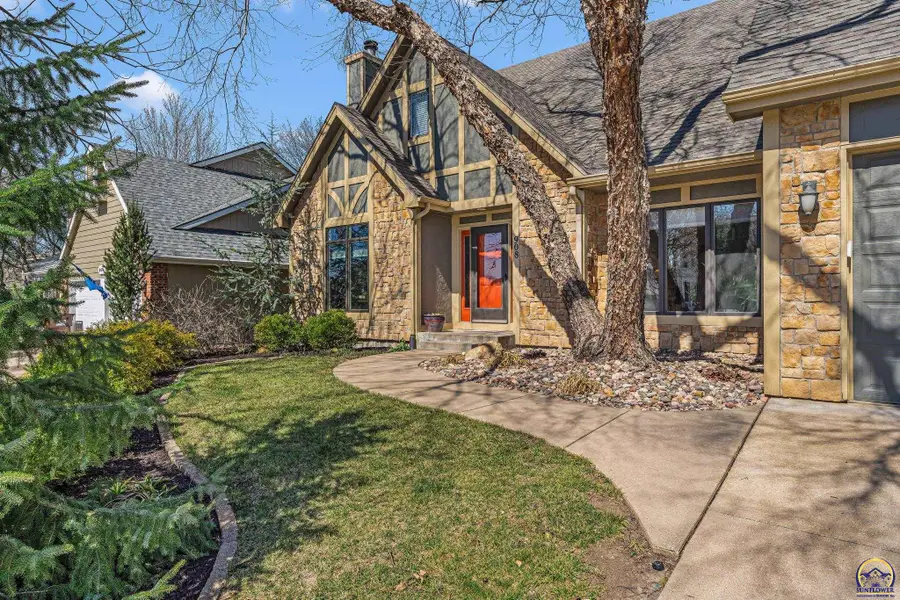 908 Easy St, Lawrence, KS 66049 - #2