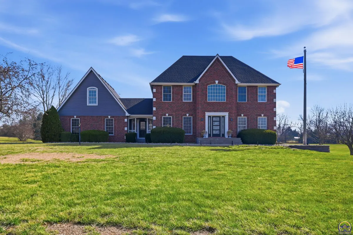 6140 SW South Pointe Dr, Auburn, KS 66402 - #1