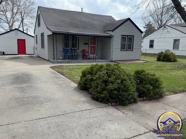 724 NE Kellam Ave, Topeka, KS 66616 - #1
