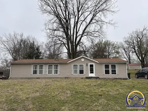 708 Warren St, Oskaloosa, KS 66066