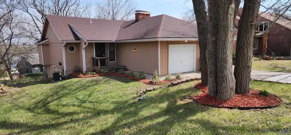 3524 SW Skyline Pky, Topeka, KS 66614
