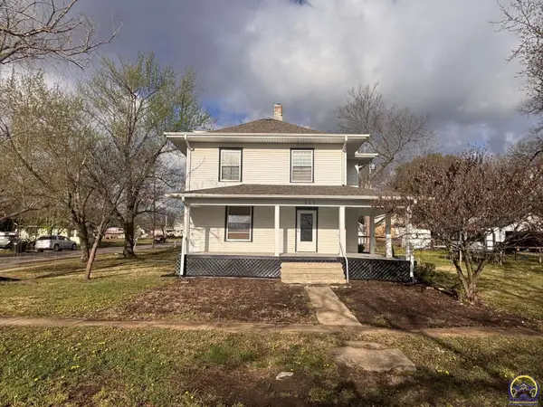 333 Pine Ln, Cottonwood Falls, KS 66845