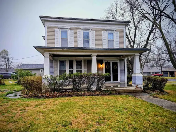 114 N 3rd St, Seneca, KS 66538