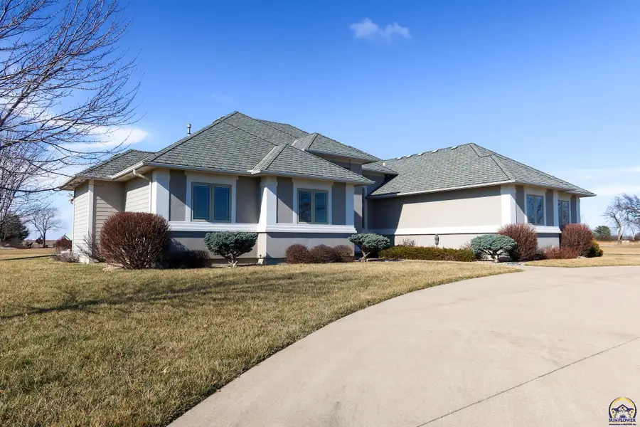 3600 Windsor Cir, Emporia, KS 66801 - #2