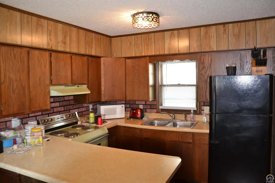 298 S Olivet Rd, Lebo, KS 66856-9999 - #2