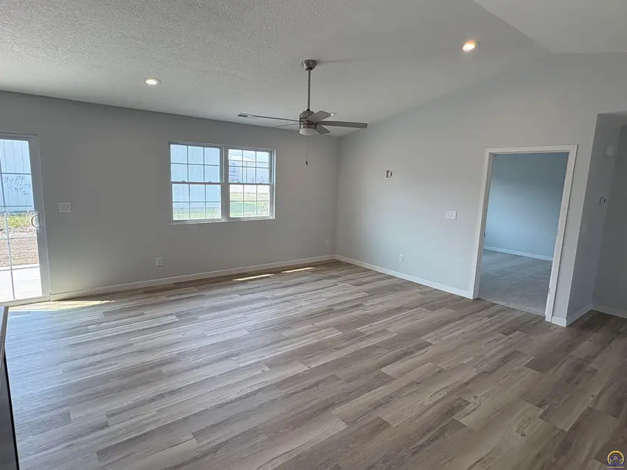 509 Brookston St, Emporia, KS 66801 - #3