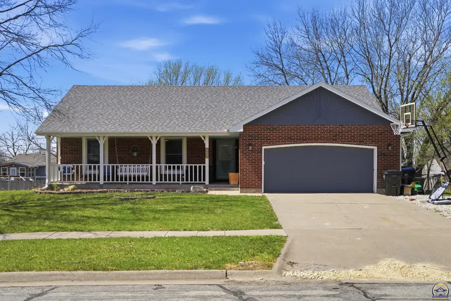 4221 SE Minnesota Ave, Topeka, KS 66609 - #2