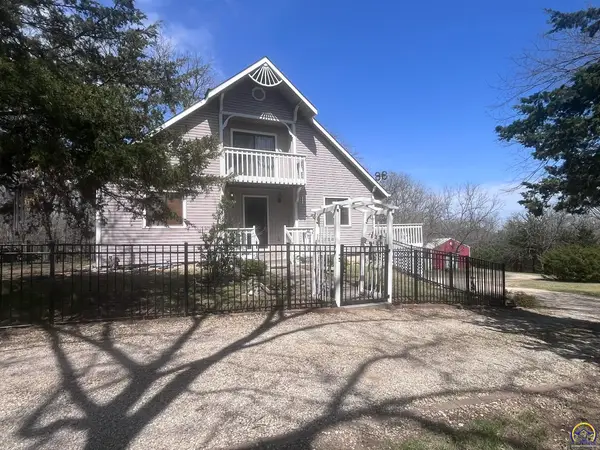 6024 SE Stubbs Rd, Tecumseh, KS 66542-0032