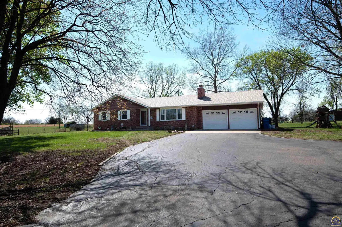 3641 NE Kincaid Rd, Topeka, KS 66617 - #1