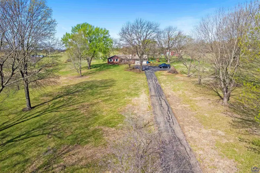 3641 NE Kincaid Rd, Topeka, KS 66617 - #3