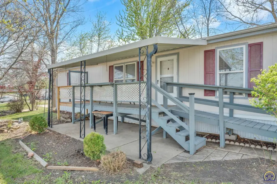 337 SE 46th St, Topeka, KS 66609 - #3