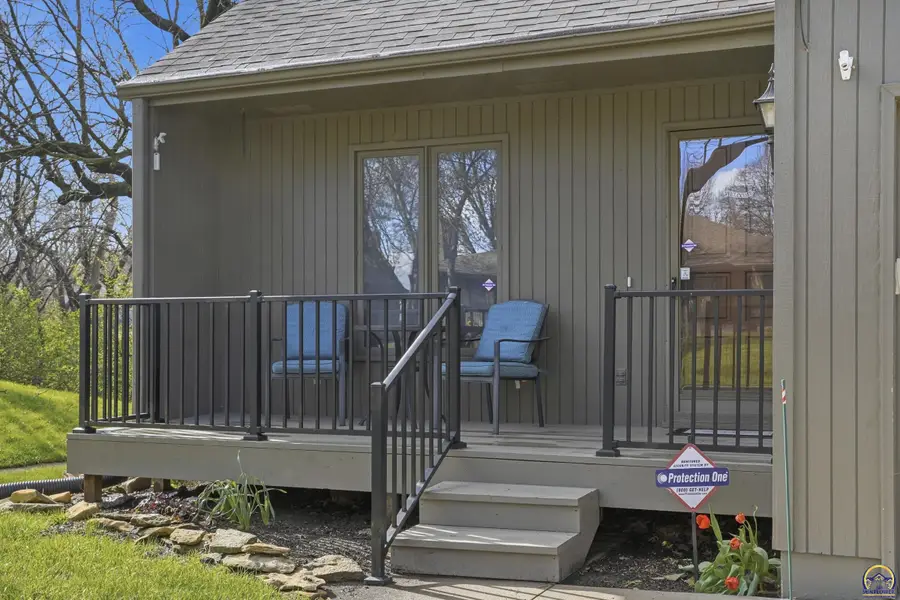 5561 SW Stonegate Ct, Topeka, KS 66606 - #3