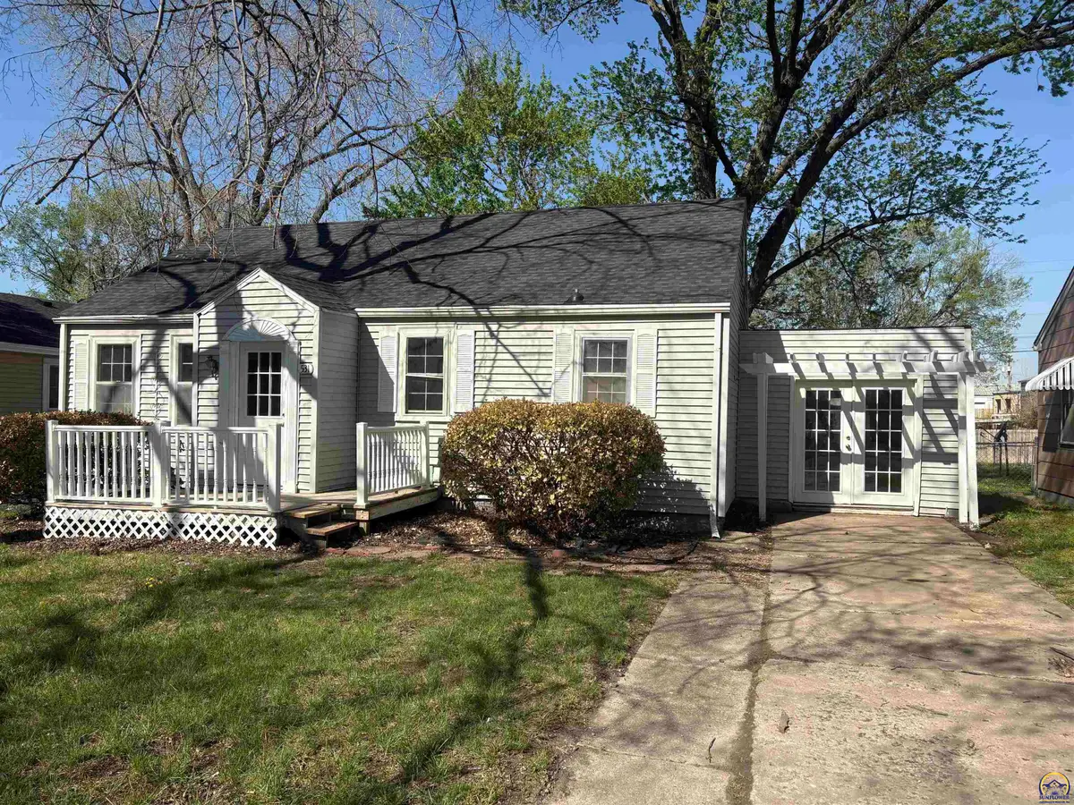 531 Sherman St, Emporia, KS 66801 - #1