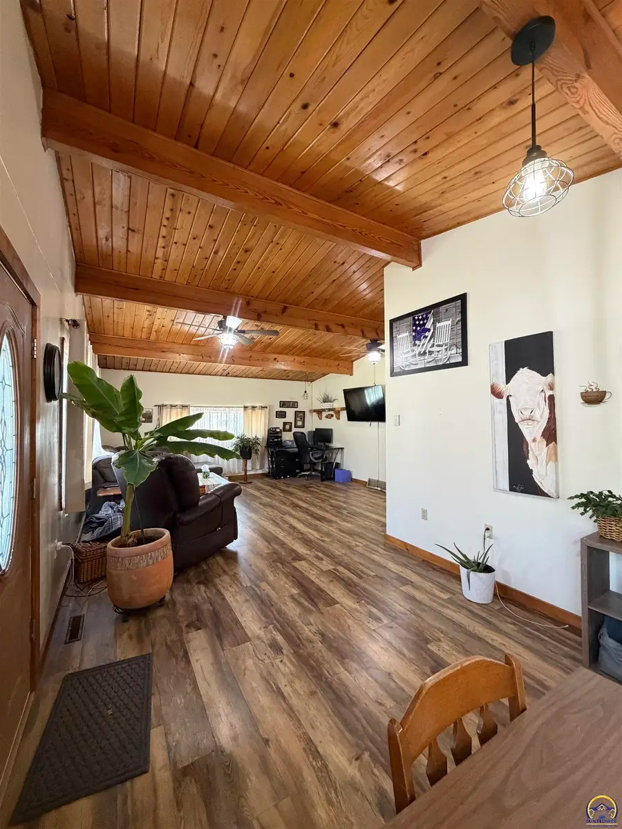 808 Kansa Dr, Ozawkie, KS 66070 - #3