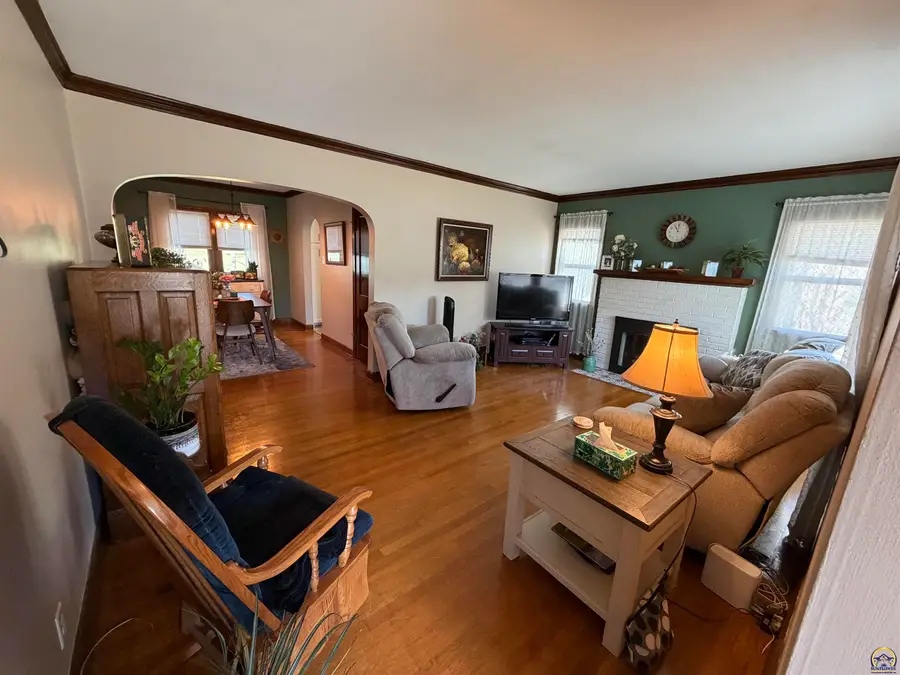 605 SW Webster Ave, Topeka, KS 66606 - #3