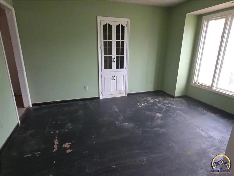 3820 SW Gamwell Rd, Topeka, KS 66610-1400 - #3