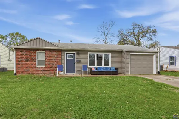 2321 SW Morningside Rd, Topeka, KS 66614