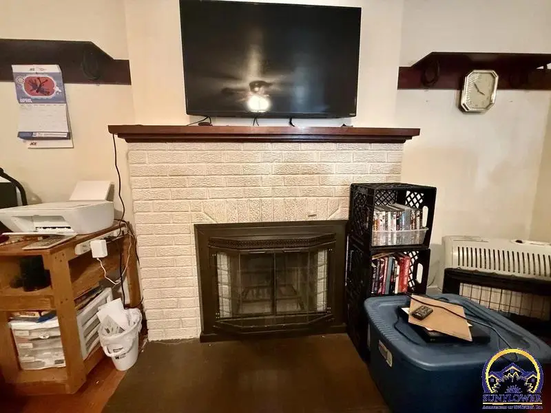 503 N 6th St, Hiawatha, KS 66434 - #3