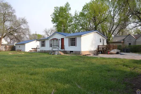 21244 Hickory St, Quenemo, KS 66528-9999